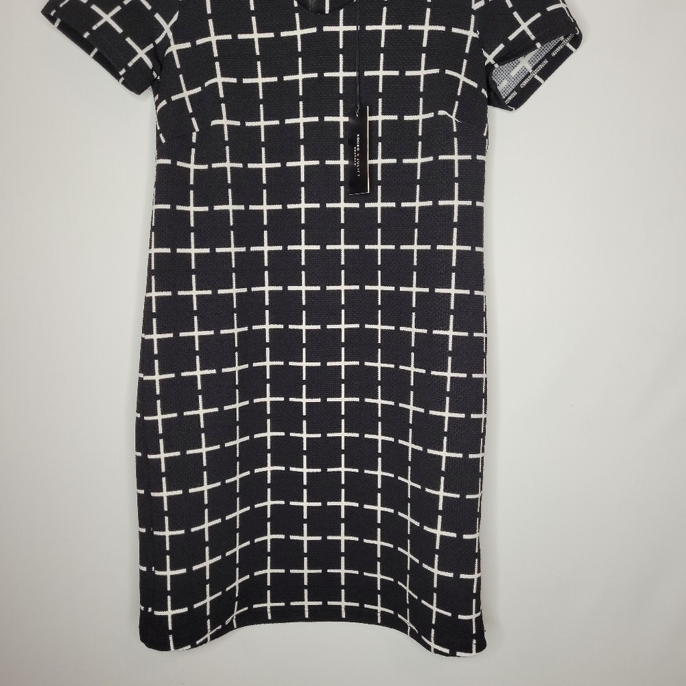 Romeo & Juliet Couture Shift Dress - Picture 5 of 14